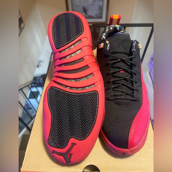 Men’s Jordan’s - Picture 4 of 5